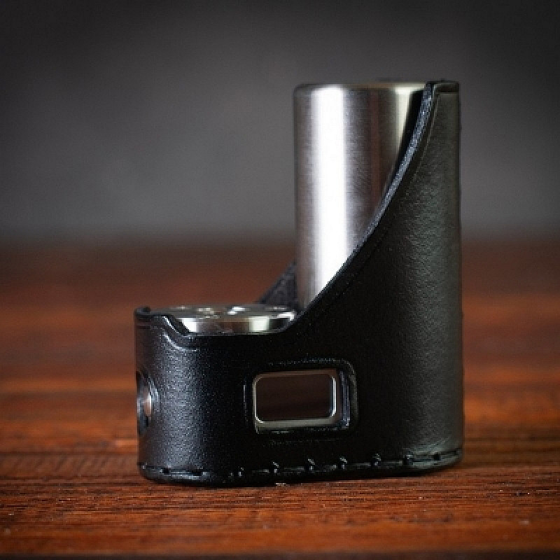 Dicodes Box SbS QI Black Sleeve 18500/18650 By Leather Sleeves